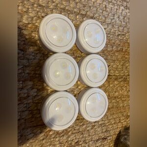 LED PUCK LIGHTS TAP LIGHTS AA BATTERY